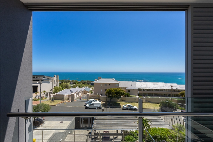 2 Bedroom Property for Sale in Camps Bay Western Cape